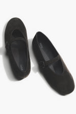 Damen Ballerinas in Dunkelbraun mit Schnalle aus weichem echtem Veloursleder Estro ER00116953