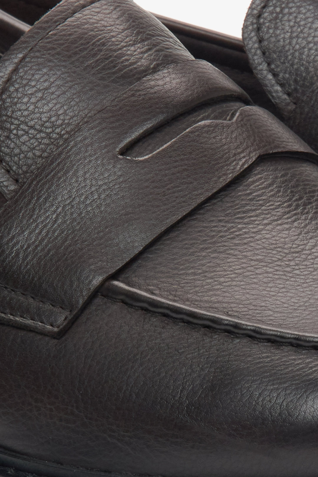 Elegante Herrenschuhe aus Leder mit flachem Absatz Estro ER00115808
