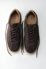 Dunkelbrauner Damen-Sneaker aus edlem italienischem Velours Estro ER00117955