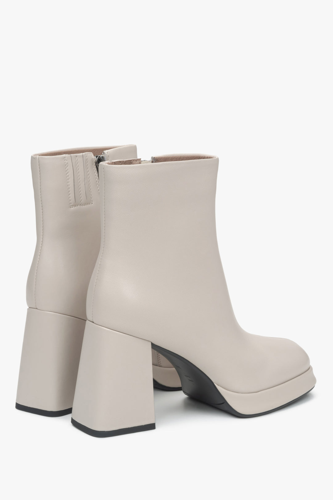Damen Stiefeletten aus beigem Leder mit Plateau und stabilem Absatz Estro ER00115880