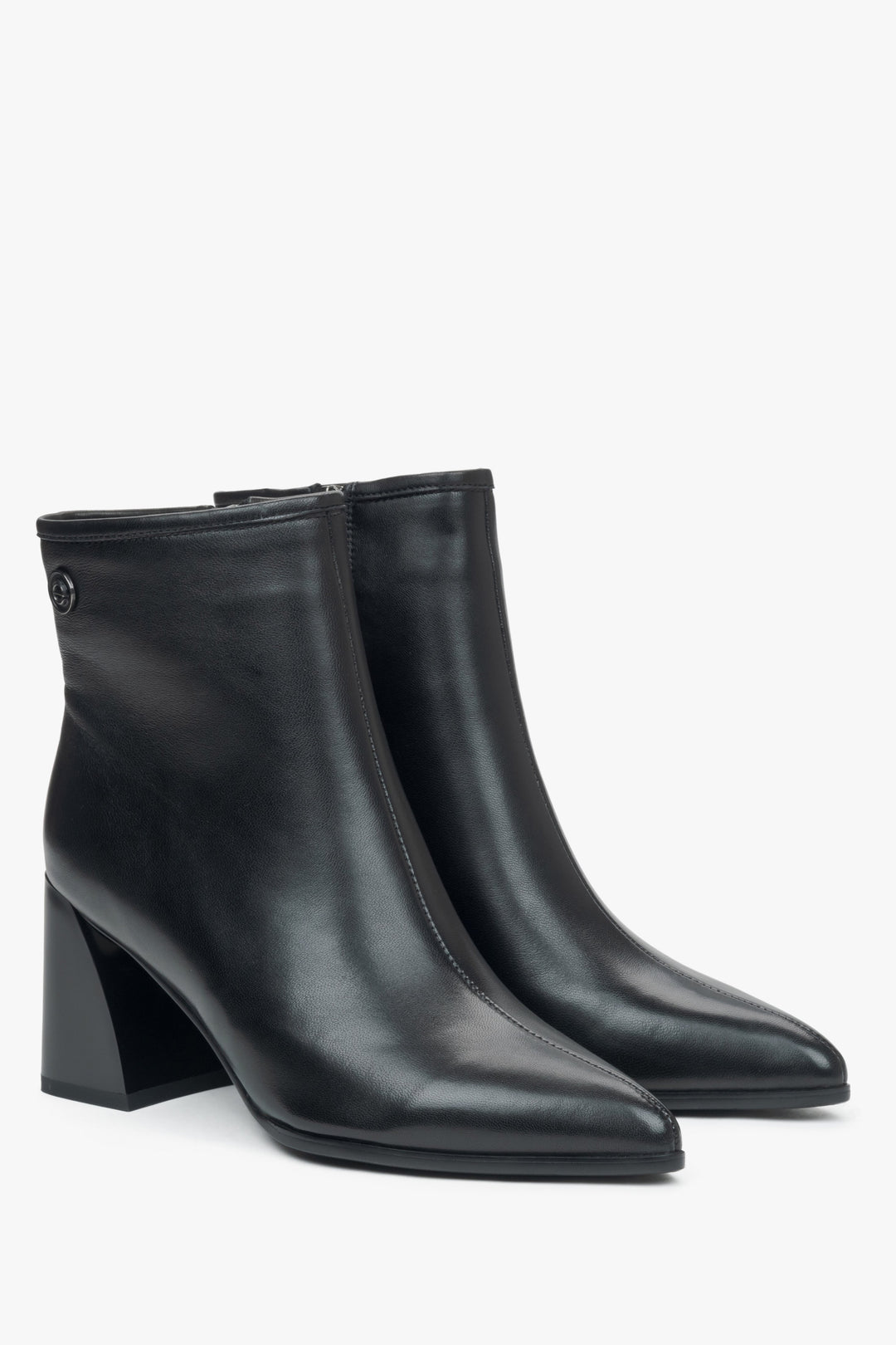 Schwarze Stiefeletten für Damen mit spitzer Form Estro ER00115879