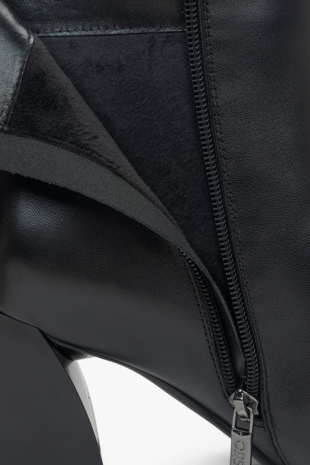 Modische Damen Stiefeletten aus schwarzem Leder Estro ER00115879