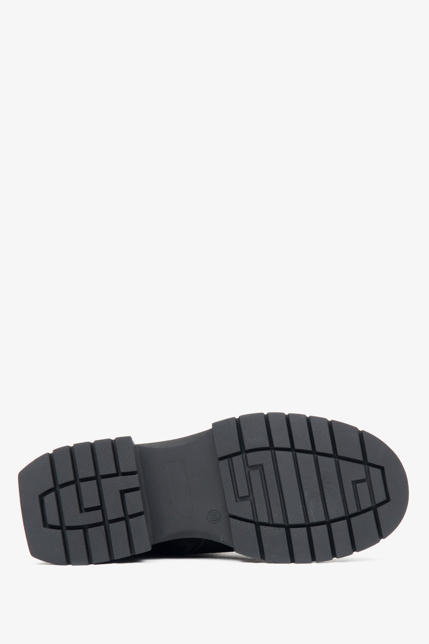 Schwarze Damen-Winterstiefeletten mit Wollfutter aus echtem Velours von Estro – Nahaufnahme der Sohle.