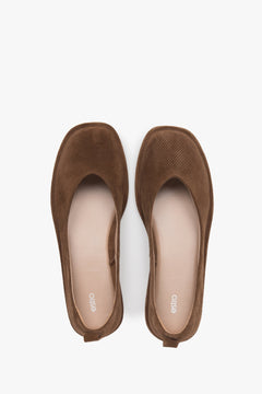 Weiche braune Lederschuhe mit perforierter Oberfläche Estro ER00116924