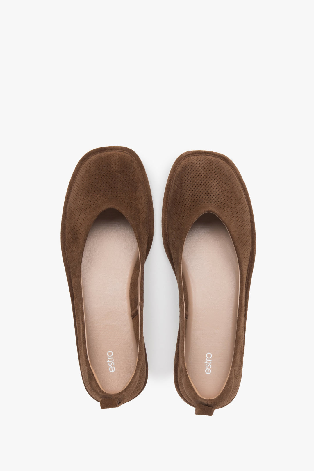 Weiche braune Lederschuhe mit perforierter Oberfläche Estro ER00116924
