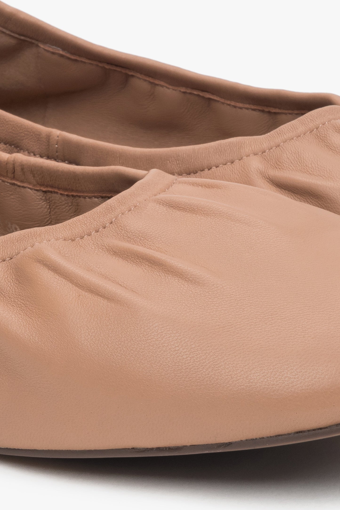 Bequeme braune Damen-Ballerinas aus elastischem Leder – Estro ER00117172