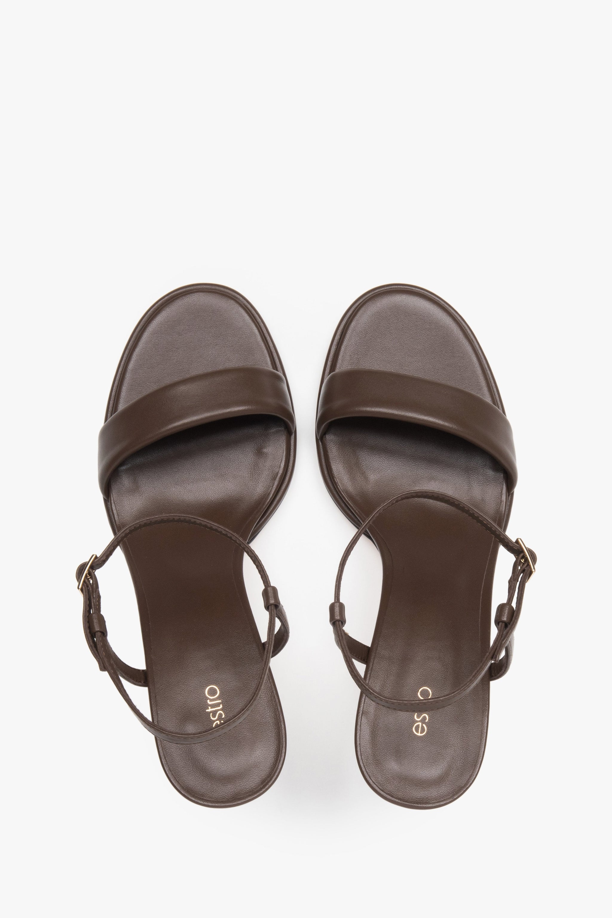 Bequeme dunkelbraune Damen-Sandalen von Estro aus Naturleder – von oben gesehen.