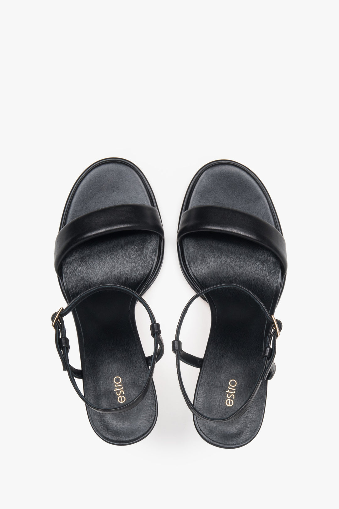 Bequeme schwarze Damen-Sandalen von Estro aus Naturleder – Präsentation von oben.
