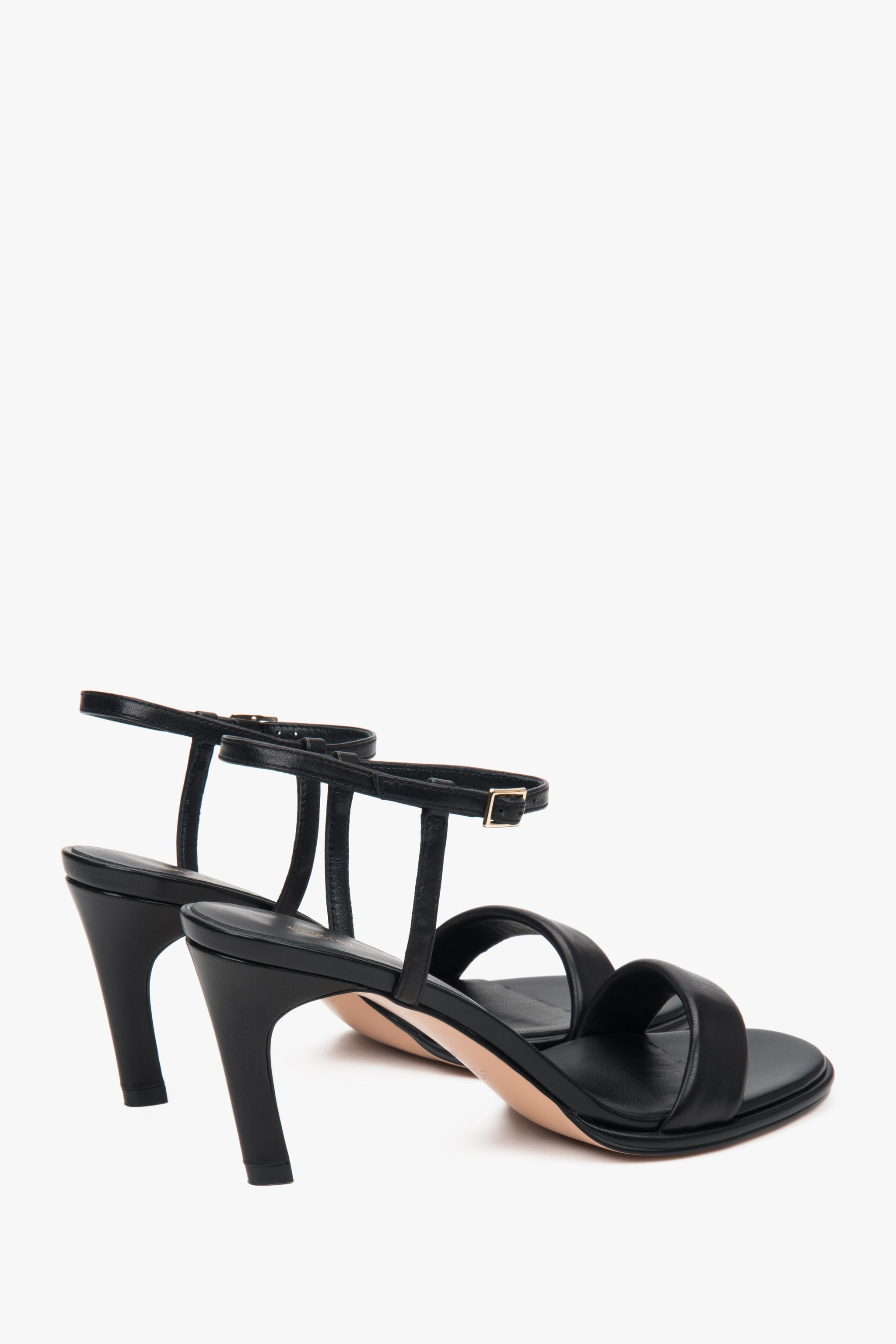 Zarte schwarze Damen-Sandalen von Estro aus Naturleder.