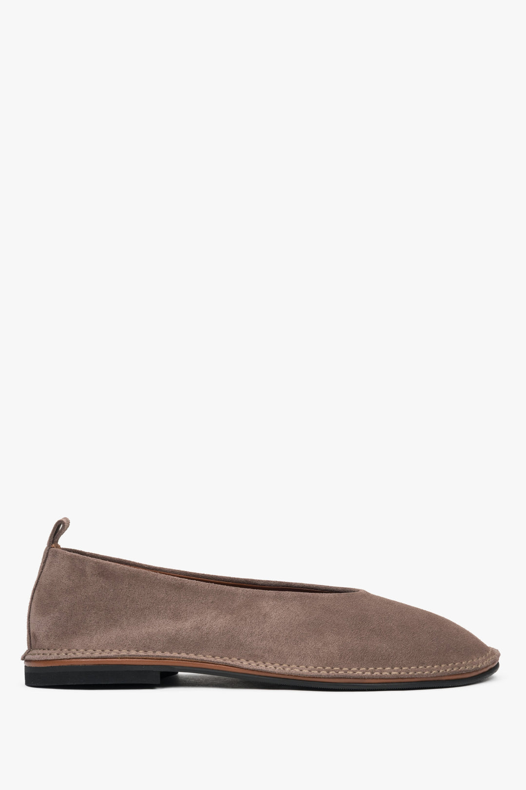 Ballerinas aus weichem Velours Dunkelbeige Estro ER00117364.
