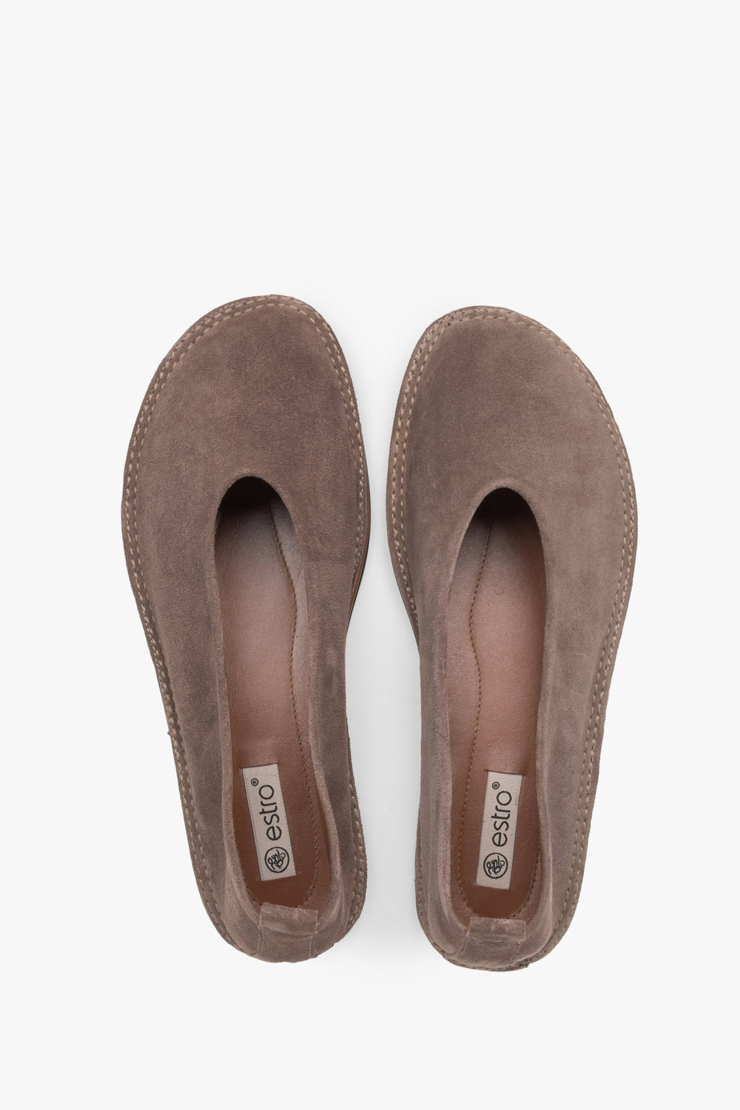 Damen-Ballerinas aus Velours von Estro - Dunkelbeige – die perfekte Kombination aus Komfort und Stil.