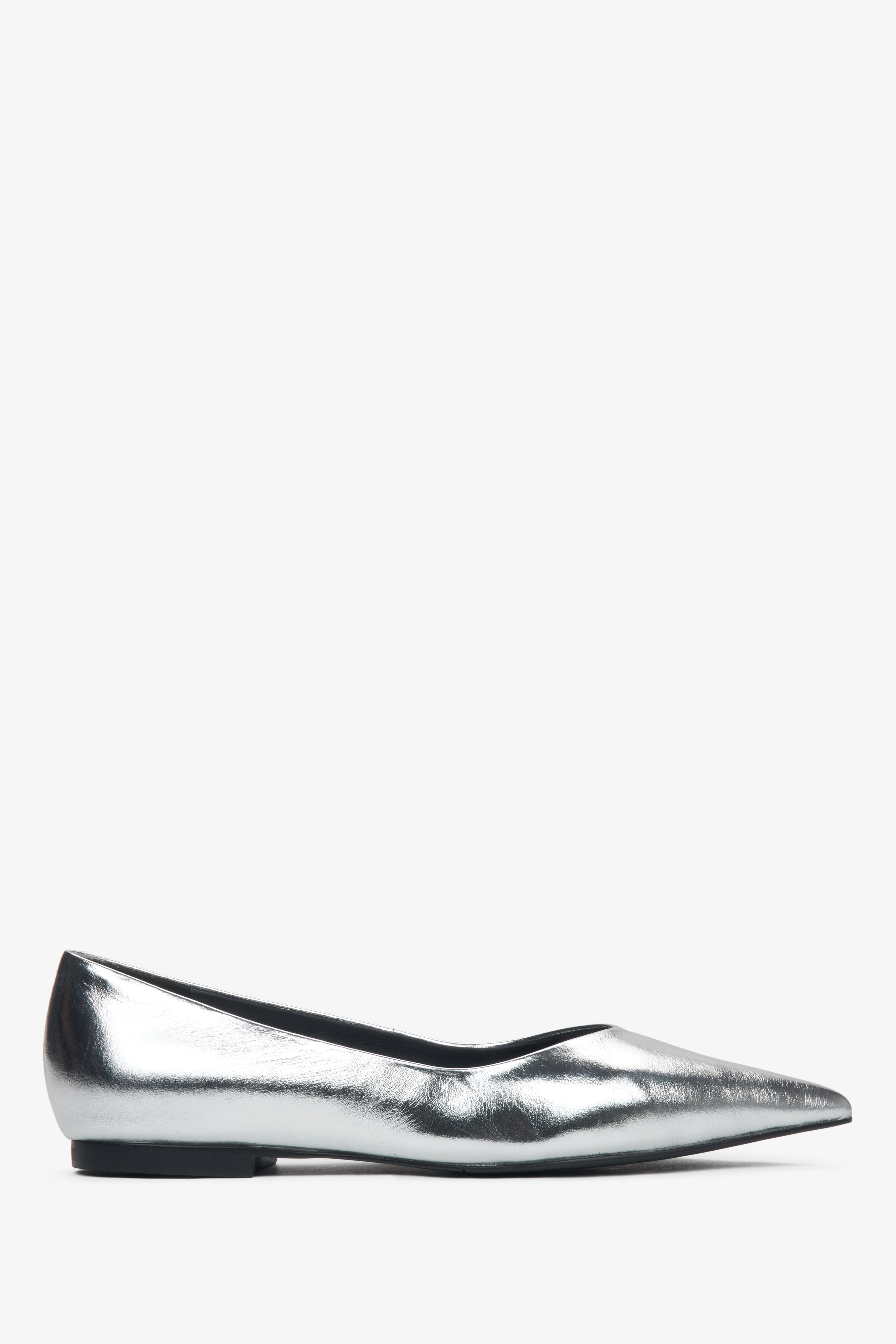 Silberne Damen-Ballerinas aus Naturleder mit spitzer Kappe – Estro ER00115994