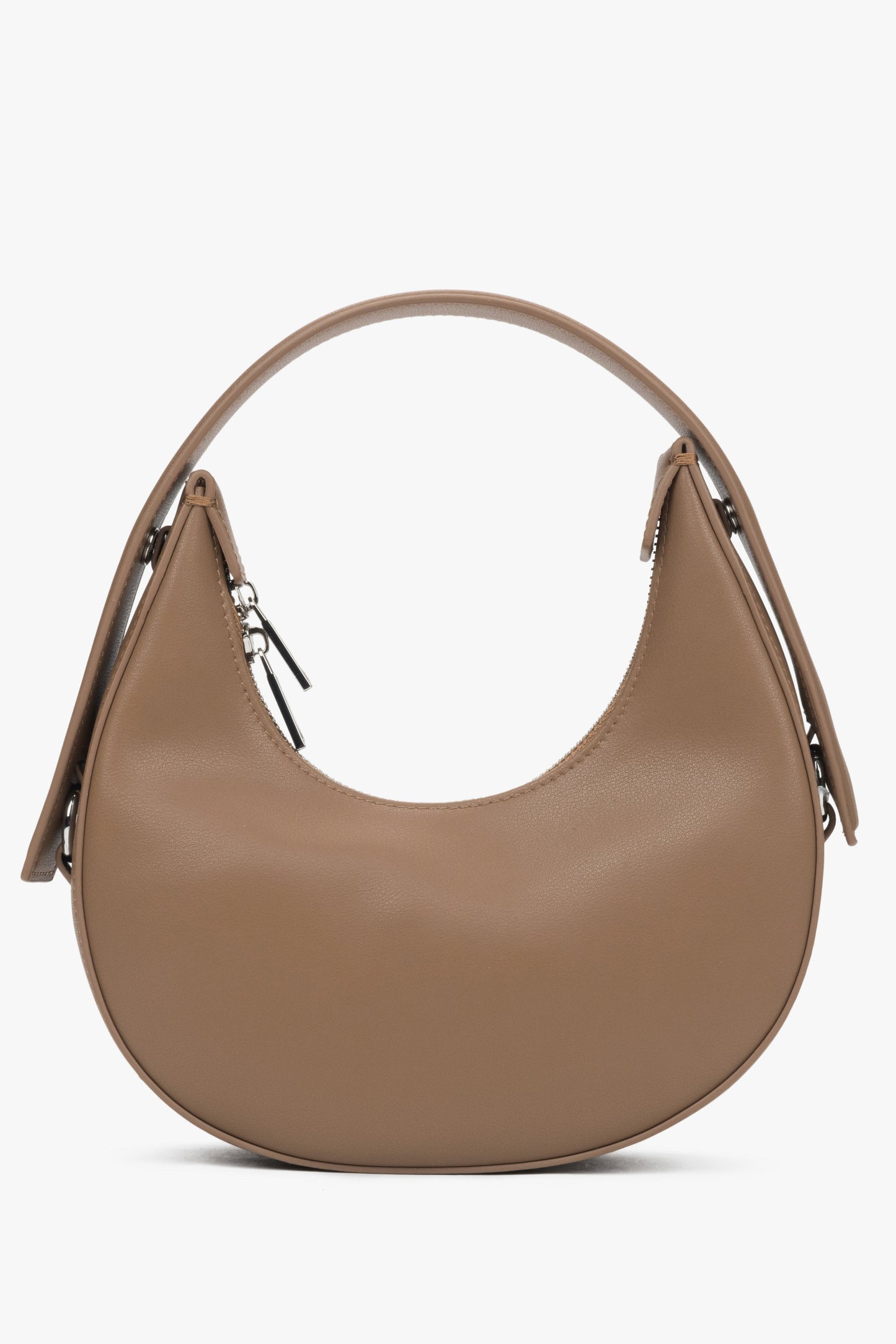 Stylisch und anspruchsvoll – die Damen Crescent Bag in Beige von Estro vereint modernes Design mit erstklassiger Qualität.