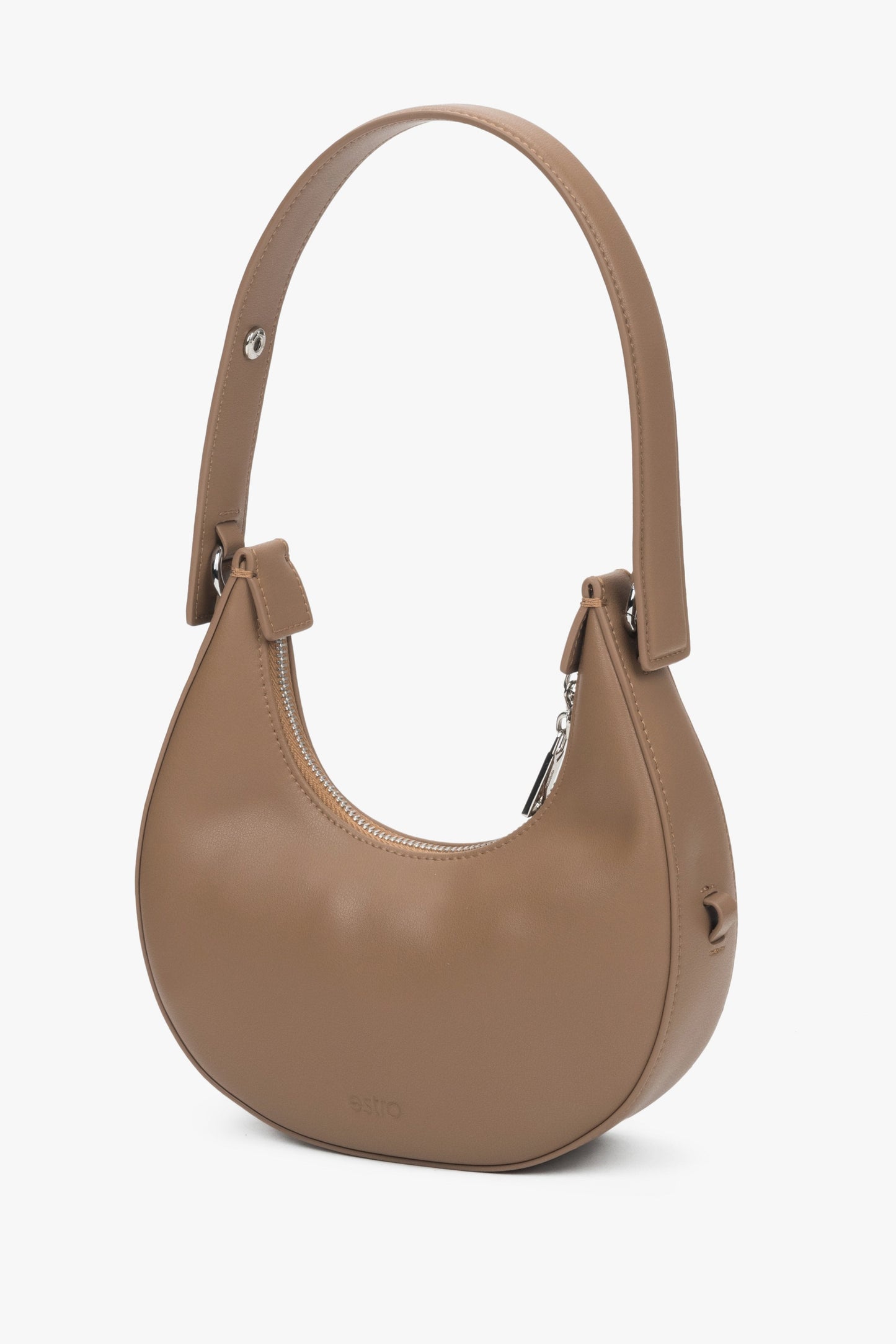 Stylische beige Halbmond-Tasche für Damen von Estro.