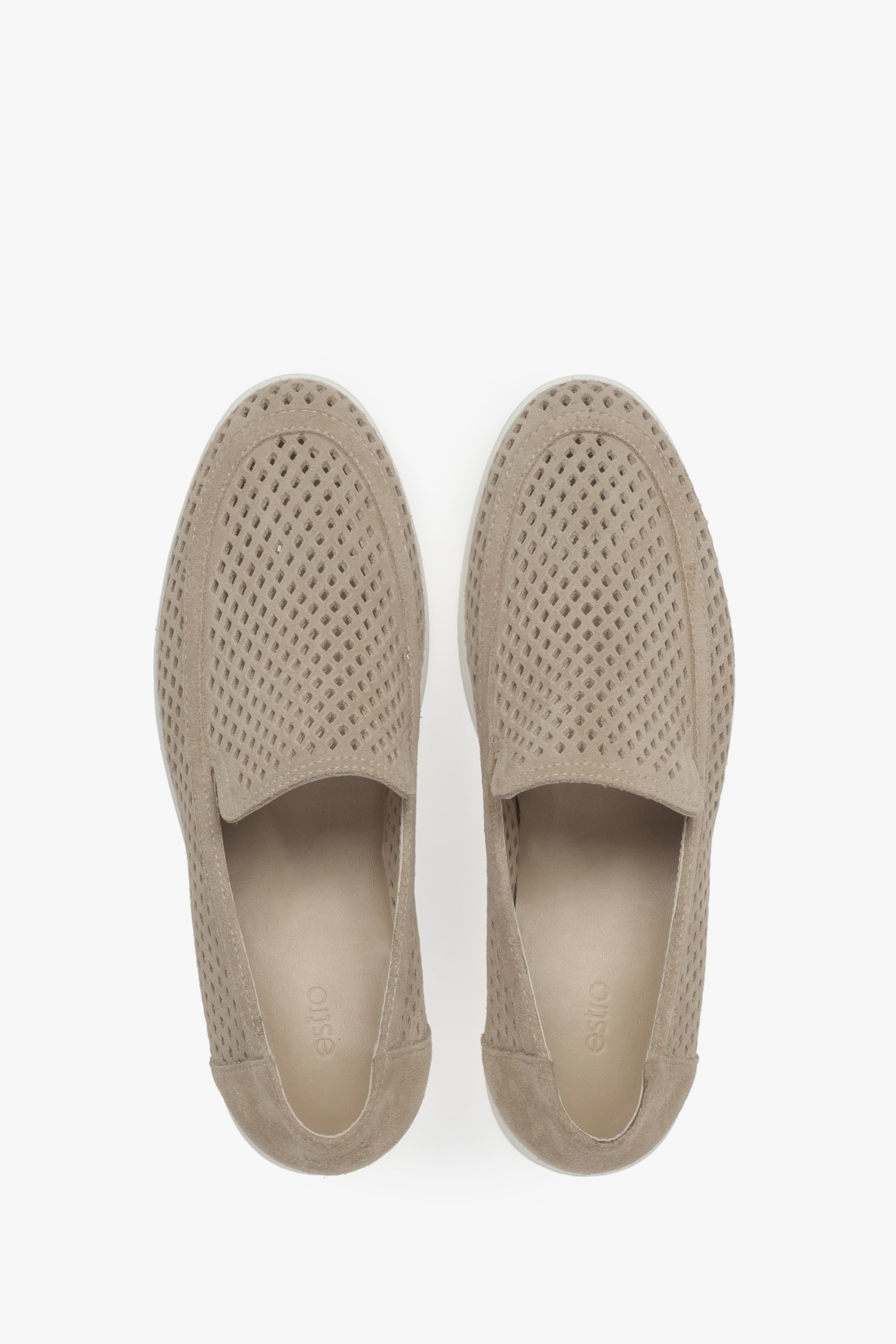 Elegante beigefarbene Loafer mit atmungsaktiver Perforation Estro ER00117585