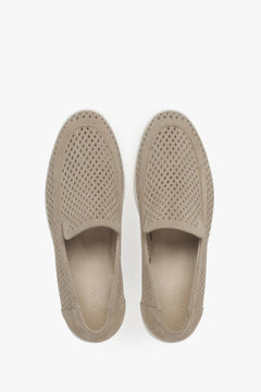 Elegante beigefarbene Loafer mit atmungsaktiver Perforation Estro ER00117585