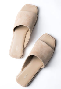 Beige Damen-Pantoletten aus Echtvelours mit eckiger Kappe Estro ER00119226.
