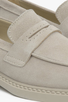 Damen-Loafer in Beige mit abgerundeter Spitze Estro ER00117127
