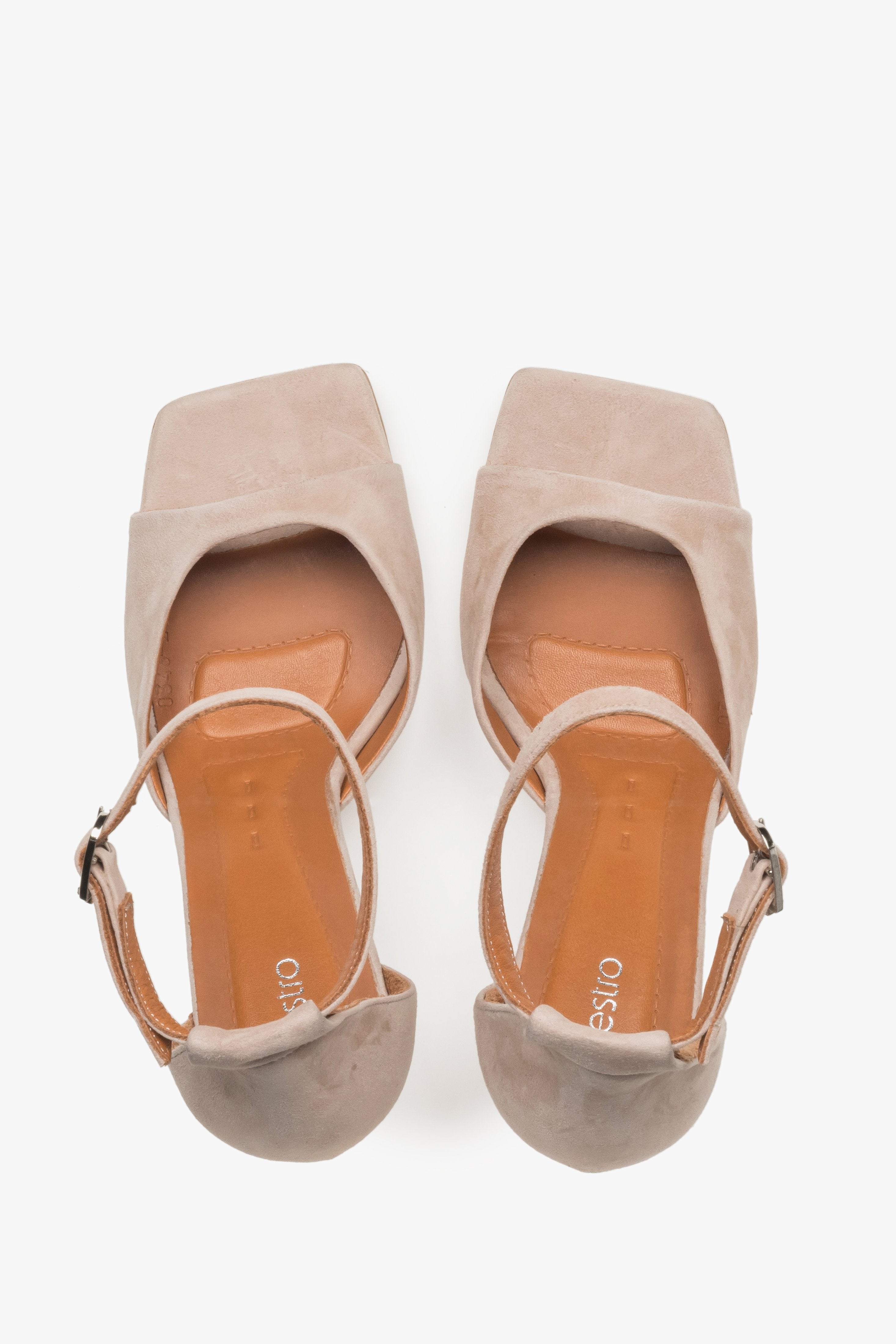 Beige Damen-Sandaletten aus Veloursleder von oben als Paar mit Schnallenverschluss