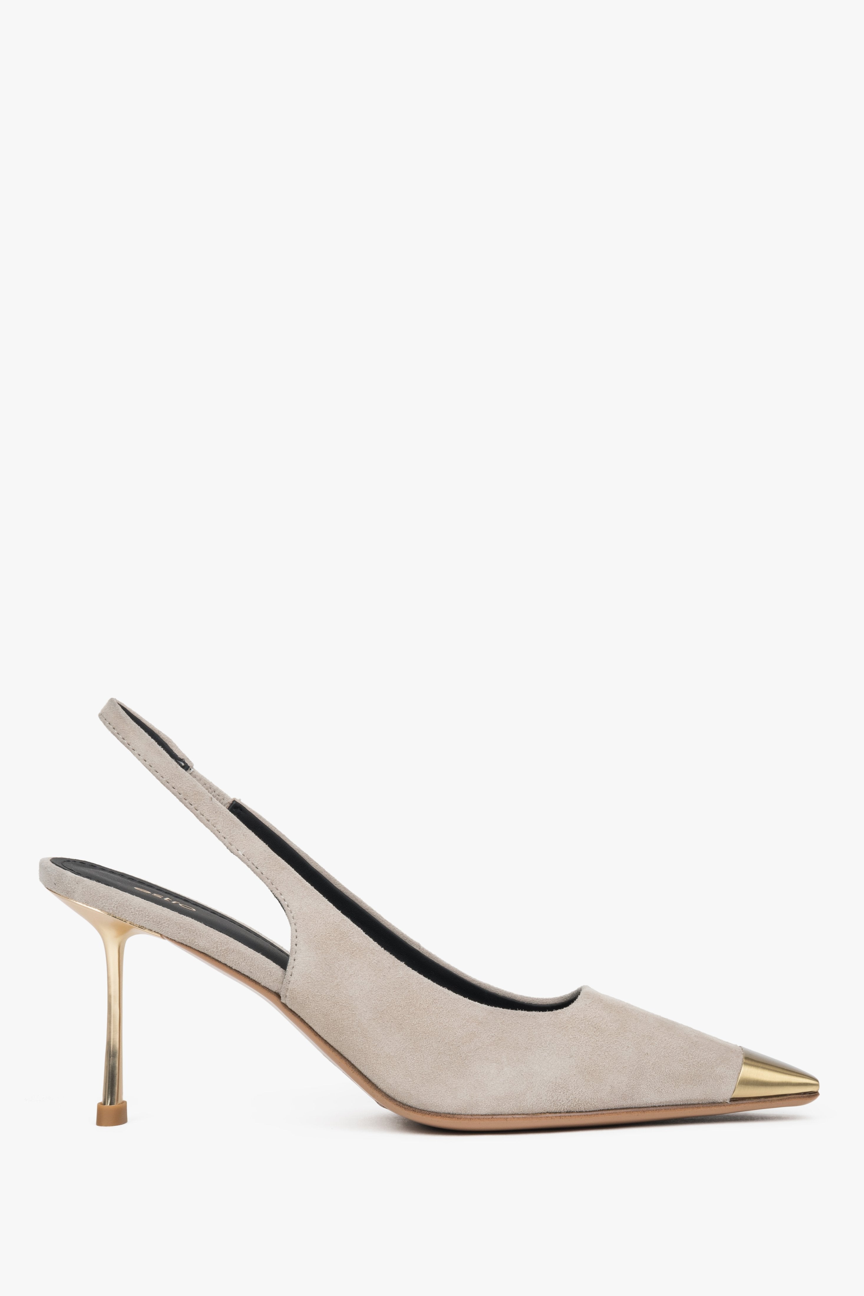 Beige Damen-Slingpumps aus Velours in seitlicher Ansicht mit goldfarbenem Absatz