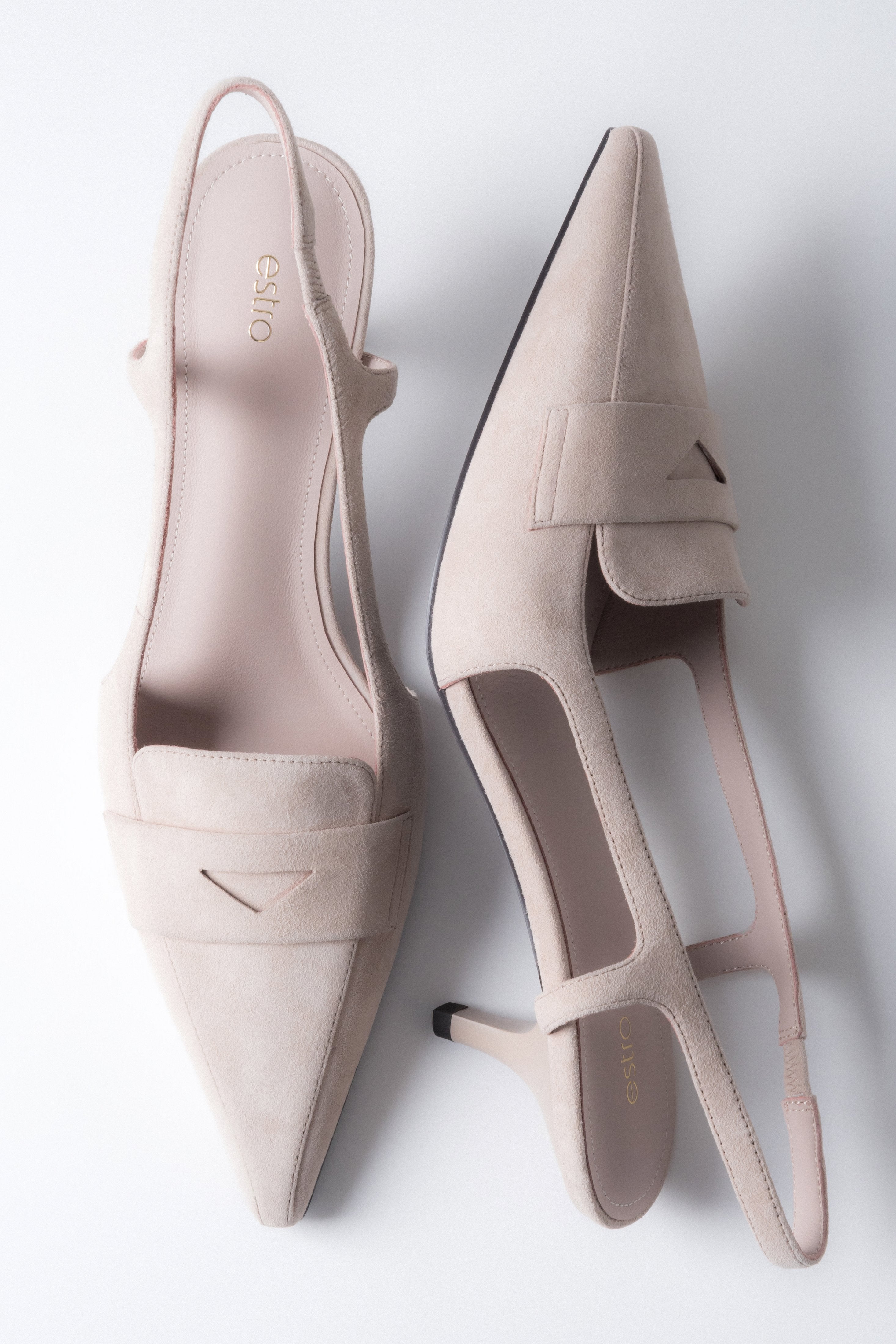 Beige Damen-Slingpumps aus Velours in künstlerischer Ansicht mit offener Ferse