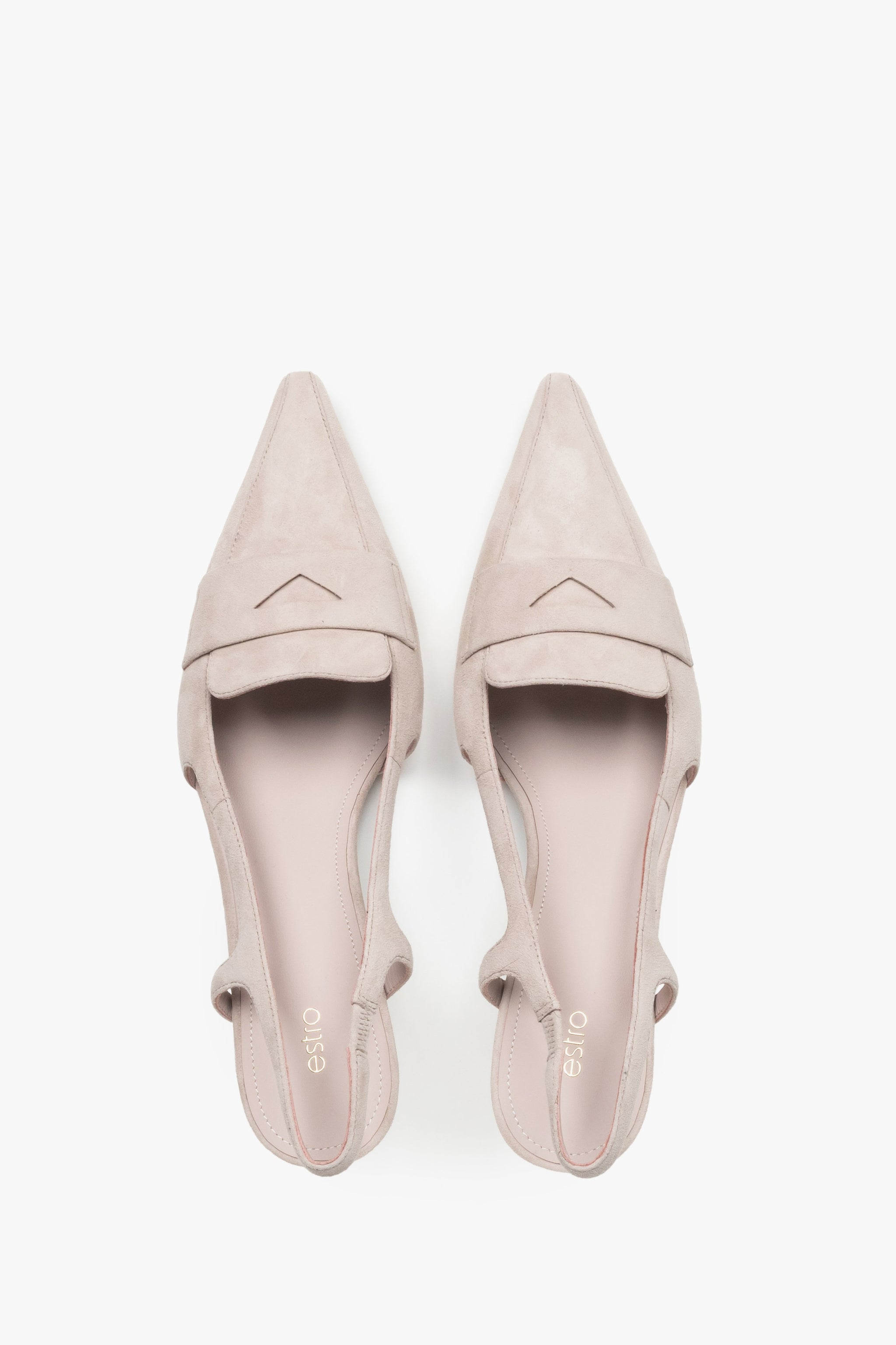 Beige Damen-Slingpumps von oben mit Penny-Applikation und Chevreau-Lederdecksohle