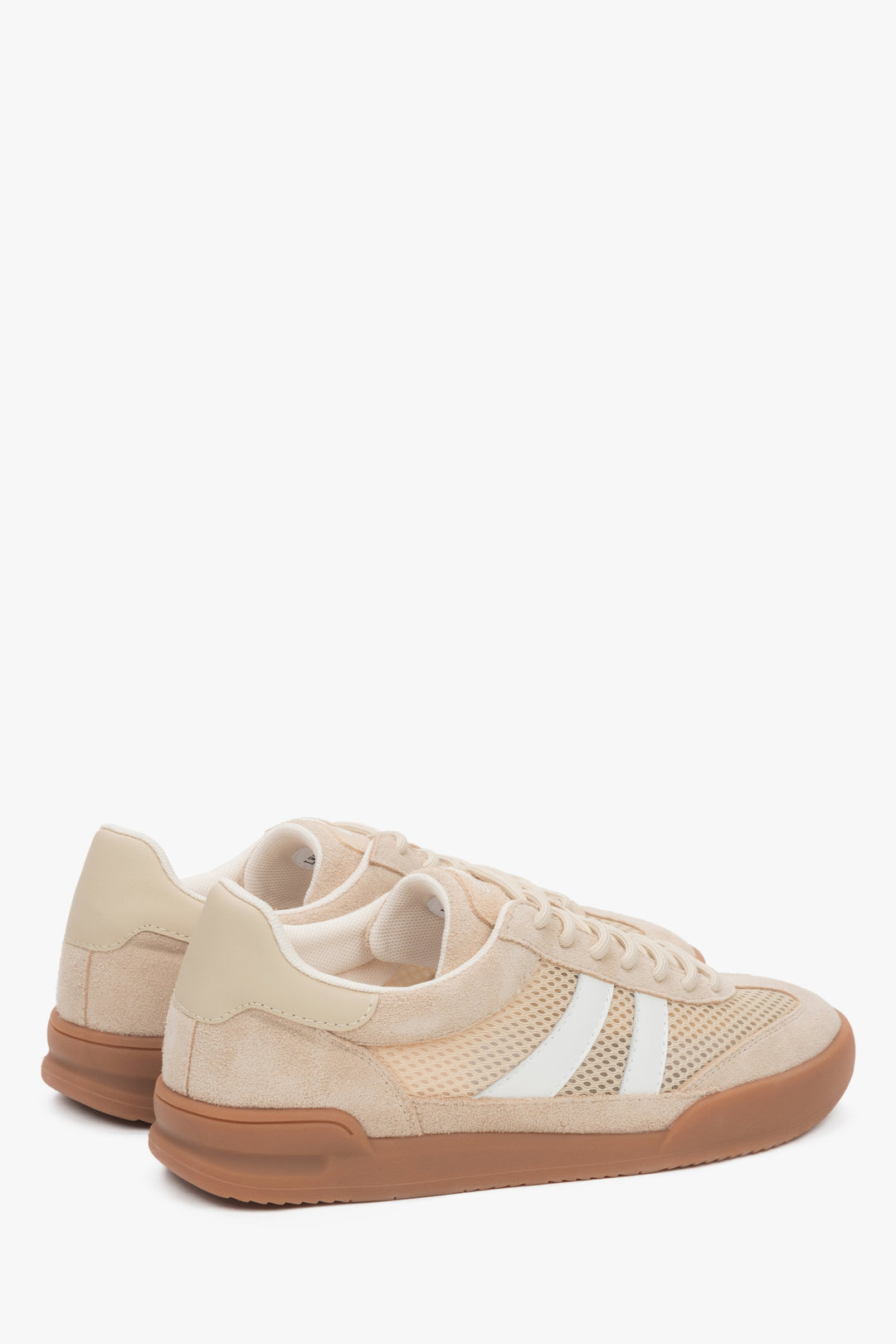 Leichte Sommerschuhe mit flexiblem Materialmix und Mesh Estro ER00116897