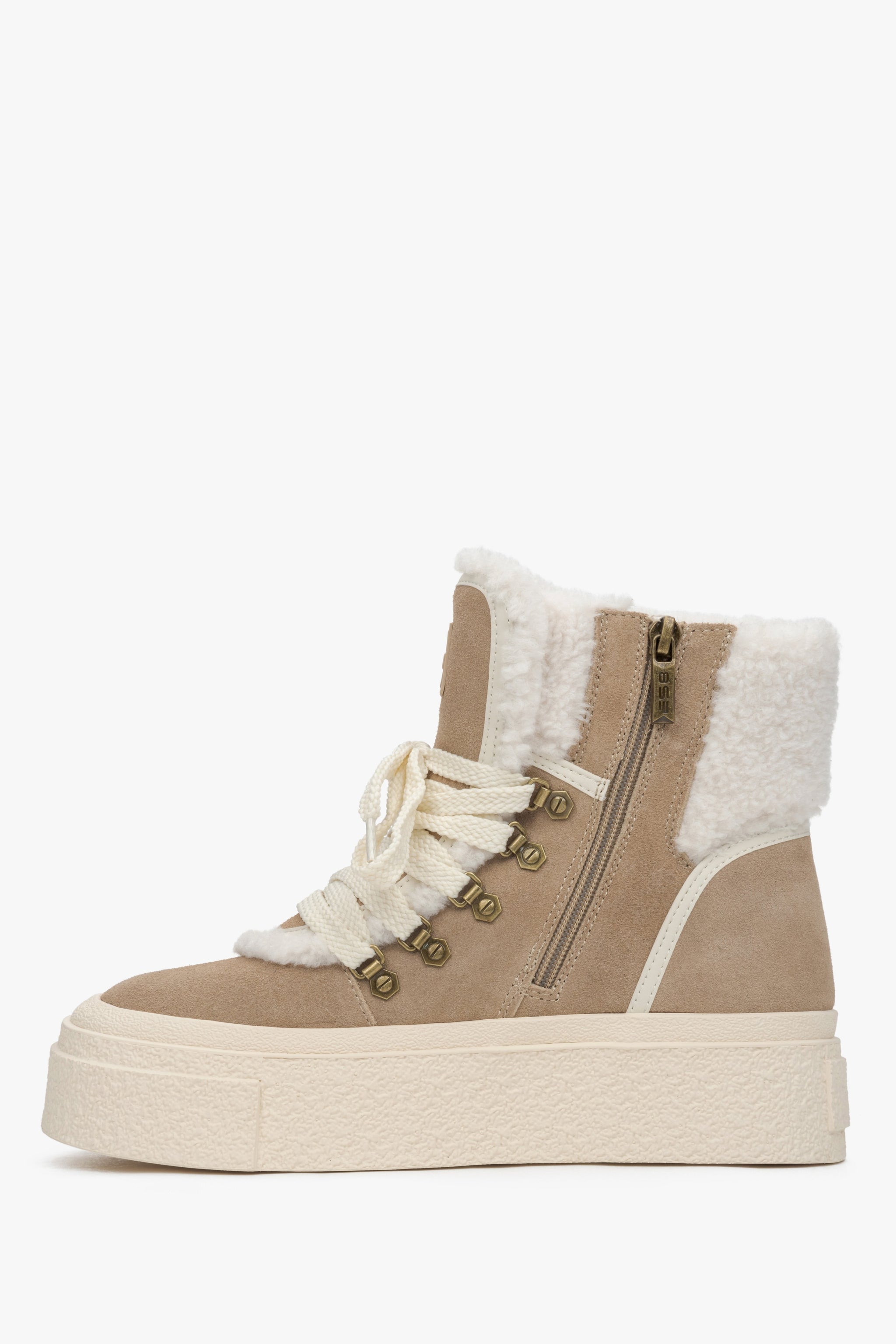 Beige Damenstiefeletten aus Velours, ES8.