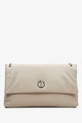 Beige-graue Damenhandtasche mit Kettenriemen Estro ER00114984.
