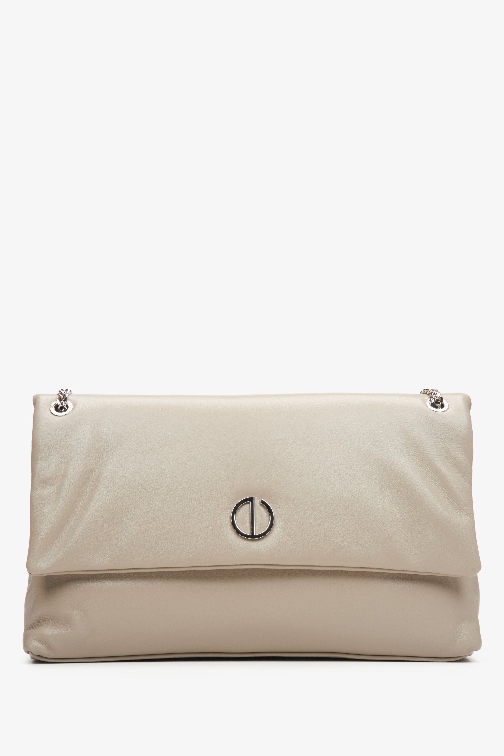 Beige-graue Damenhandtasche mit Kettenriemen Estro ER00114984.