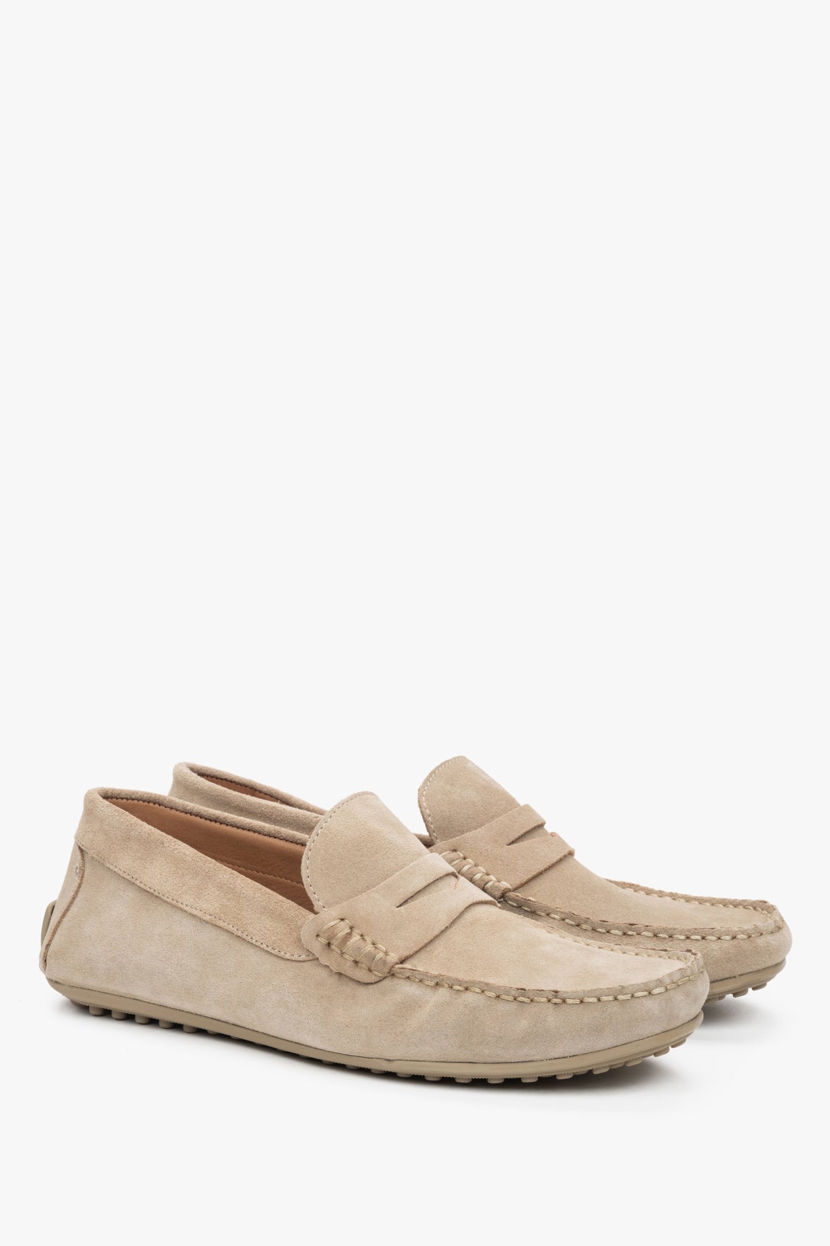 Flacher Veloursleder-Loafer für Herren im Frühlings-Outfit – Estro ER00117603