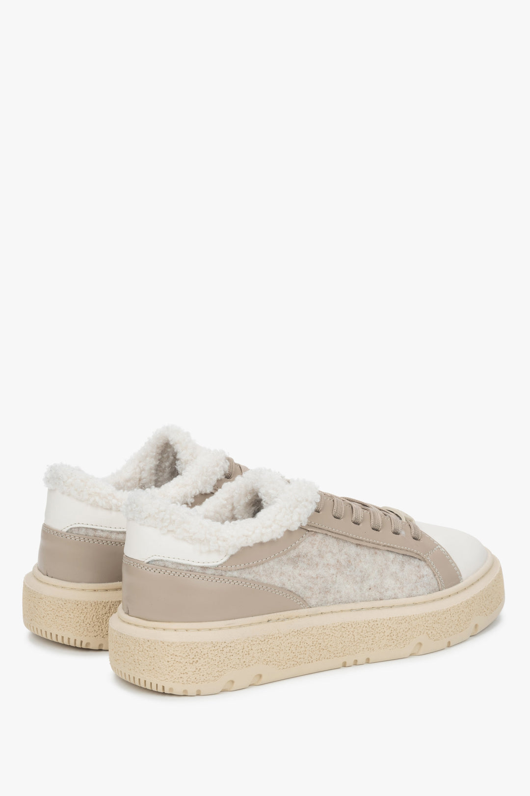 Die perfekten Sneaker für einen stilvollen Herbst- und Winter-Look, der die Füße warm hält.