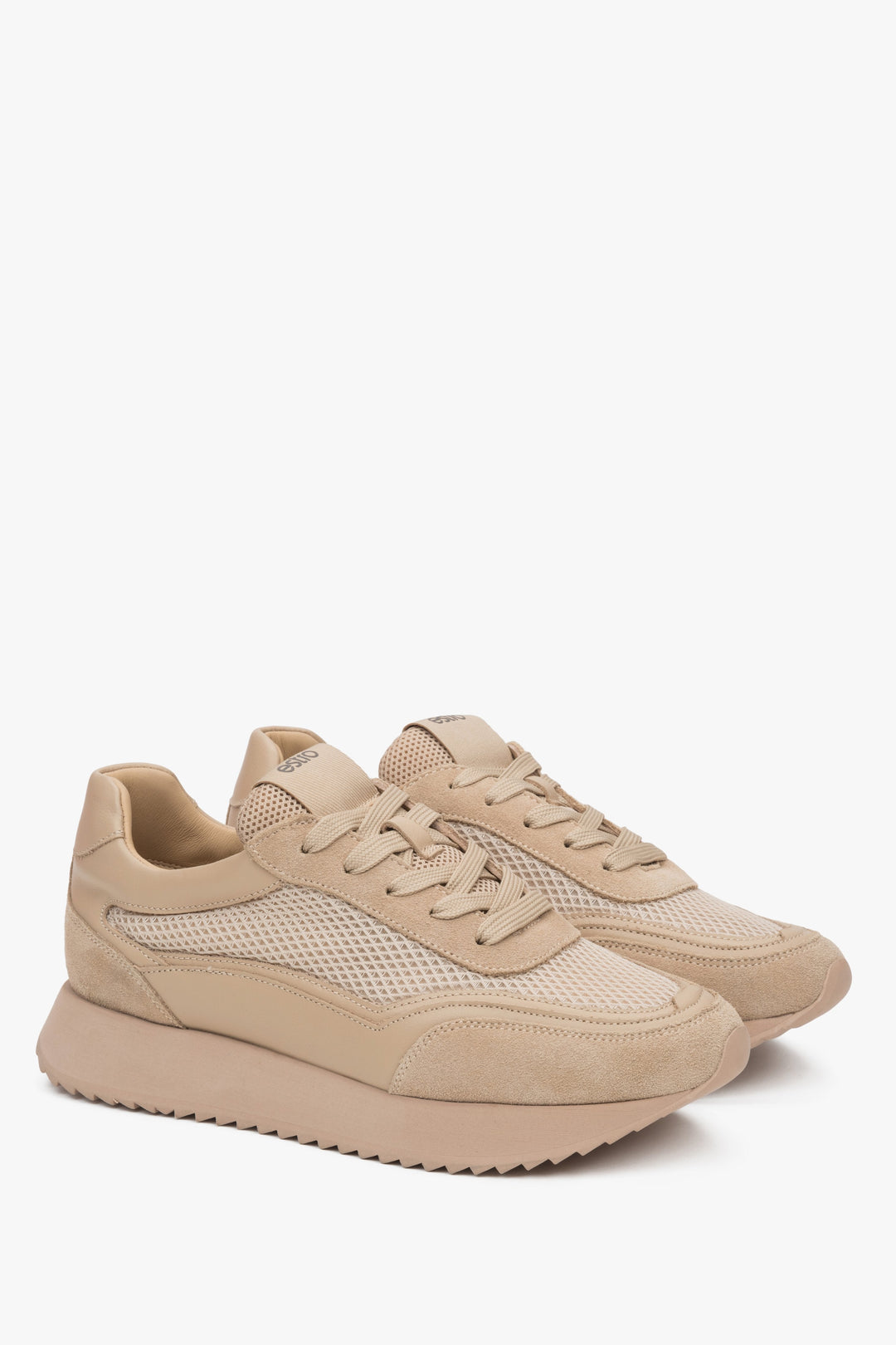 Stilvolle beige Damen-Sneaker von Estro.