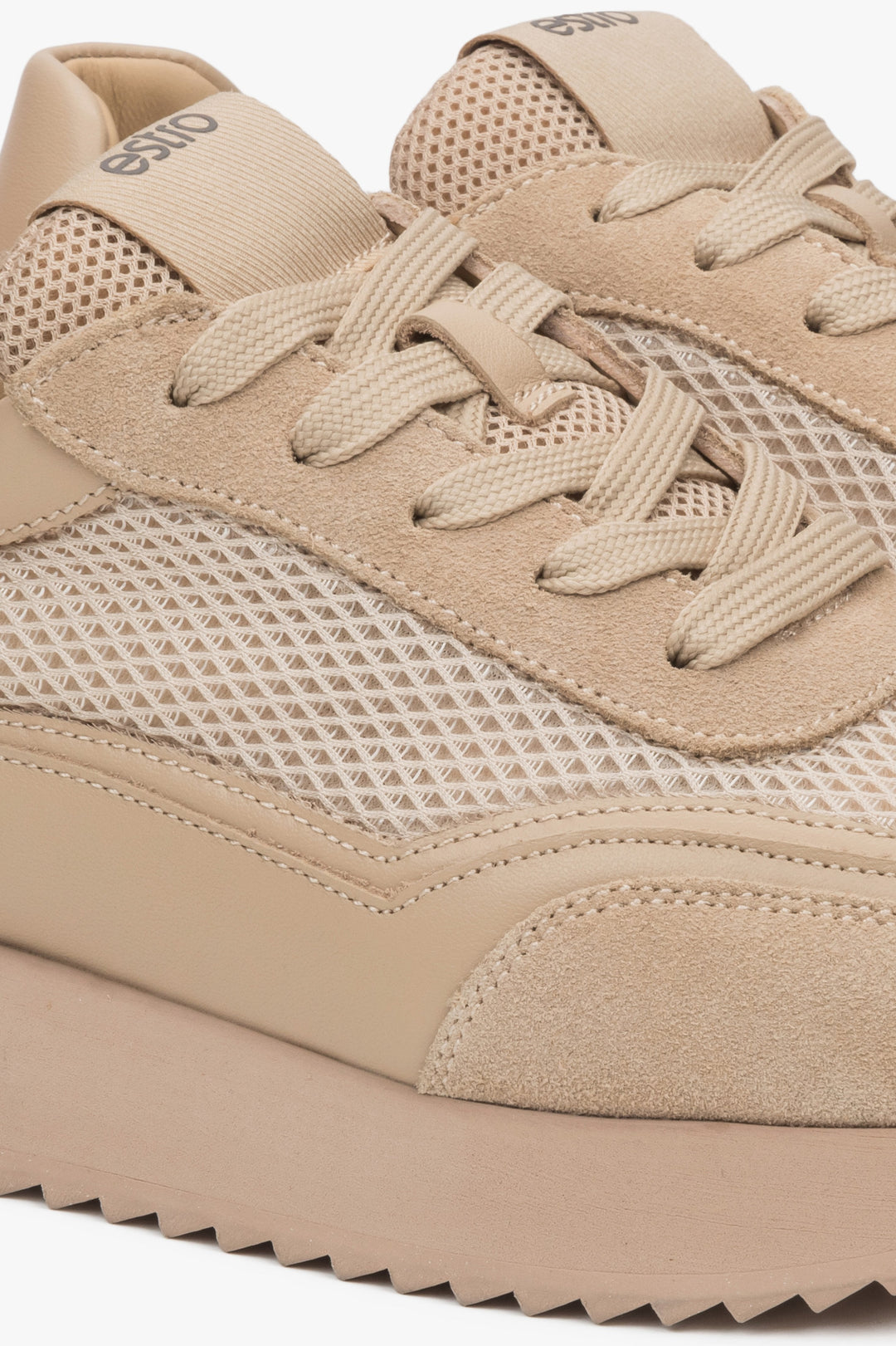Beige Damen-Sneaker aus natürlichem Leder und Velours von Estro.