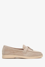 Beiger Damen-Tasselloafer aus edlem Velours Estro ER00112681.