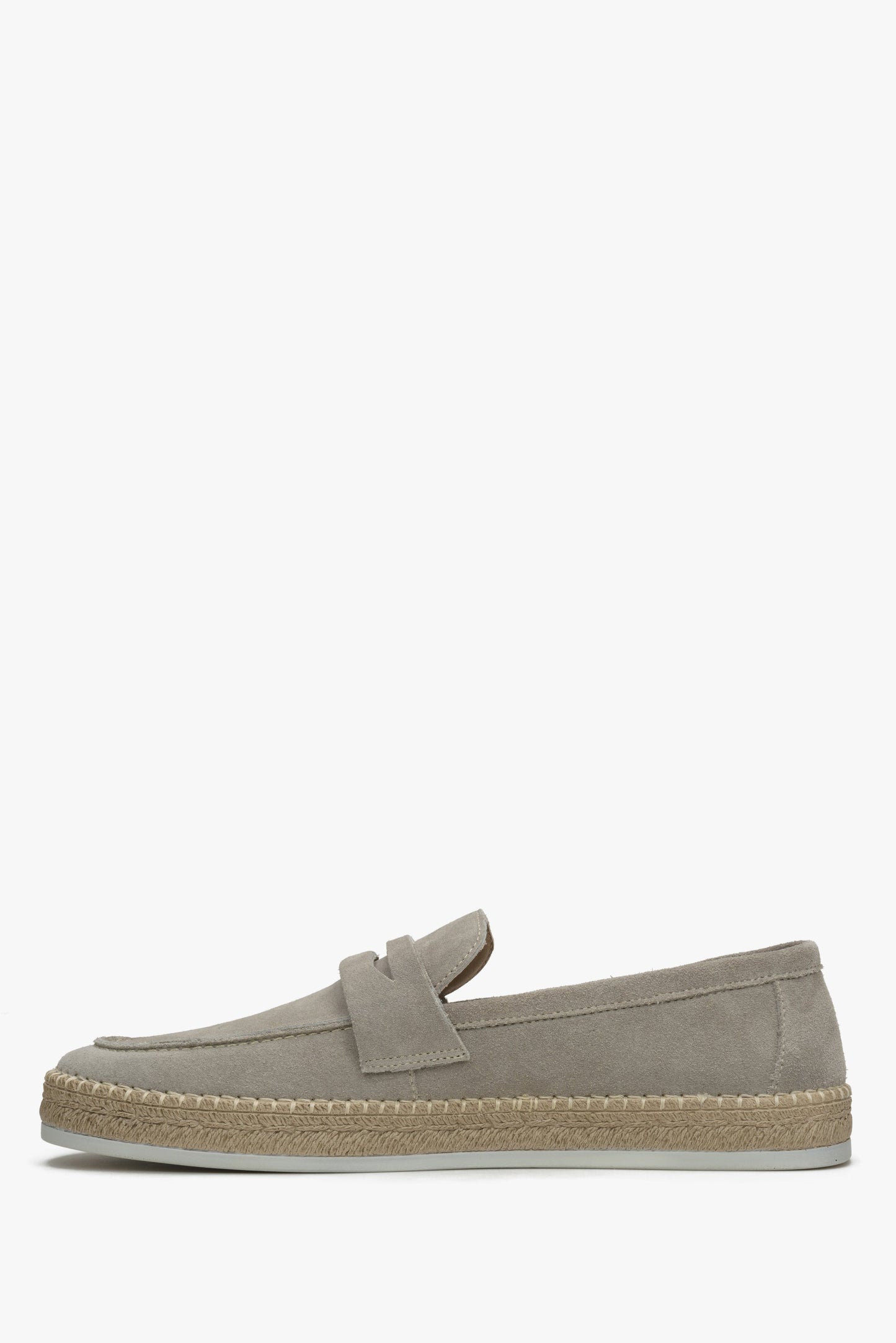 Beige Herren-Mokassins von Estro aus echtem italienischem Velours – Schuhprofil.