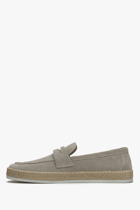 Beige Herren-Mokassins von Estro aus echtem italienischem Velours – Schuhprofil.