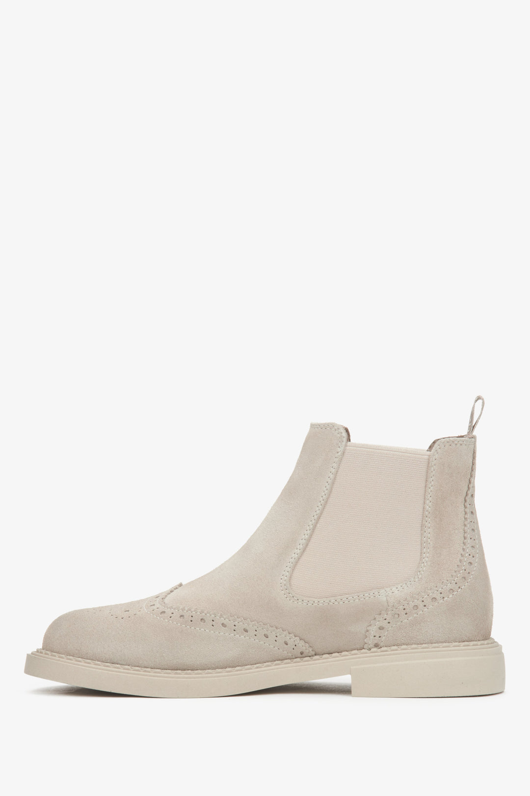 Premium Italienische Velours-Damen-Chelsea-Boots in Beige mit niedrigem Schaft von Estro – Seitenansicht.