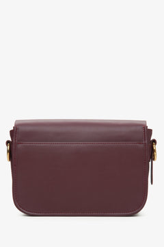 Bordeauxrote Damenhandtasche aus Leder von Estro – Rückansicht.
