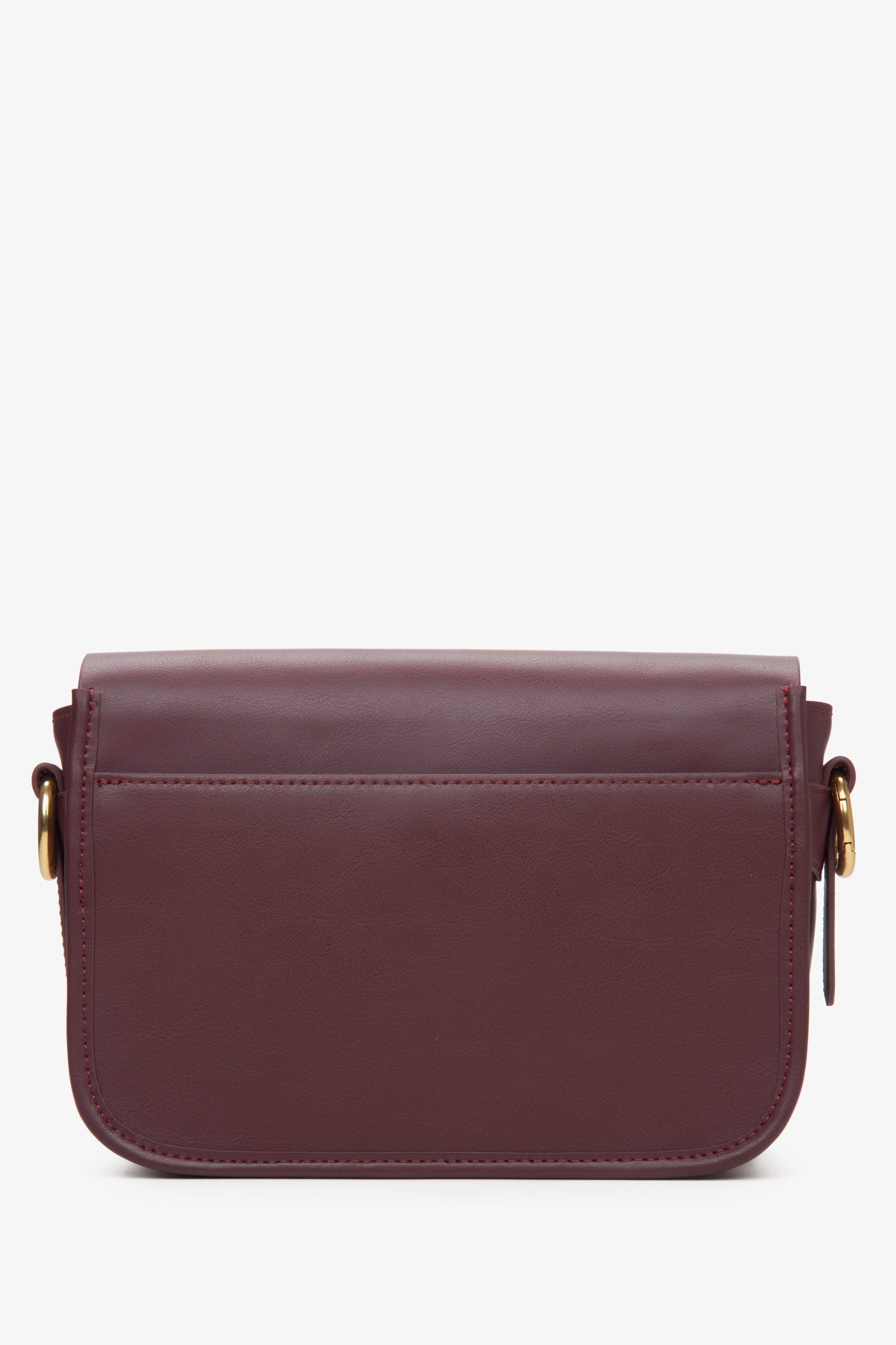 Bordeauxrote Damenhandtasche aus Leder von Estro – Rückansicht.