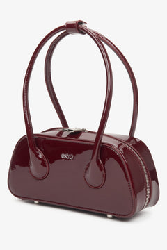 Bordeauxrote Damen-Schultertasche aus glänzendem Lackleder von Estro.