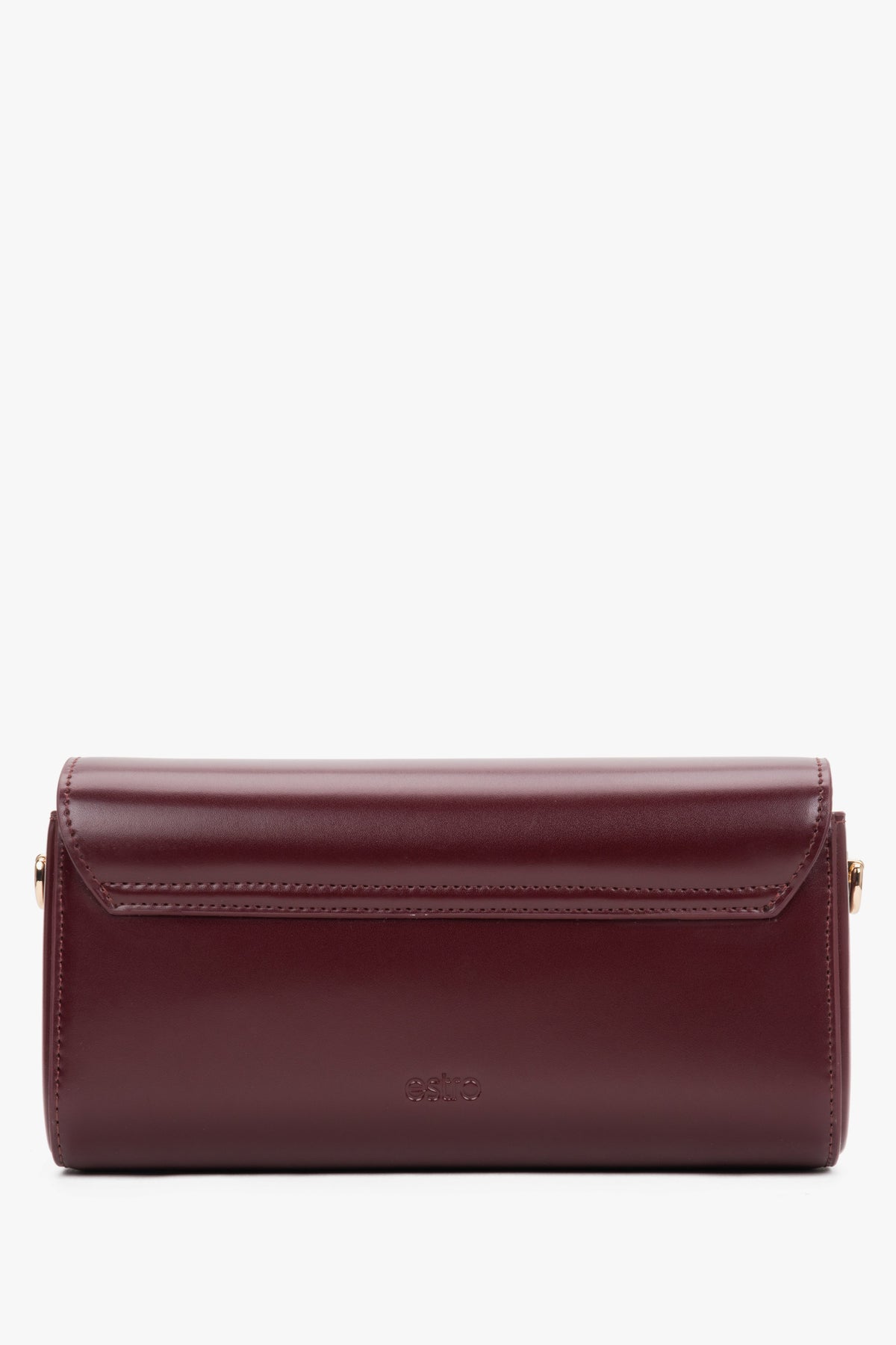Rückansicht der formstabilen bordeauxroten Damen-Clutch aus feinem Glattleder