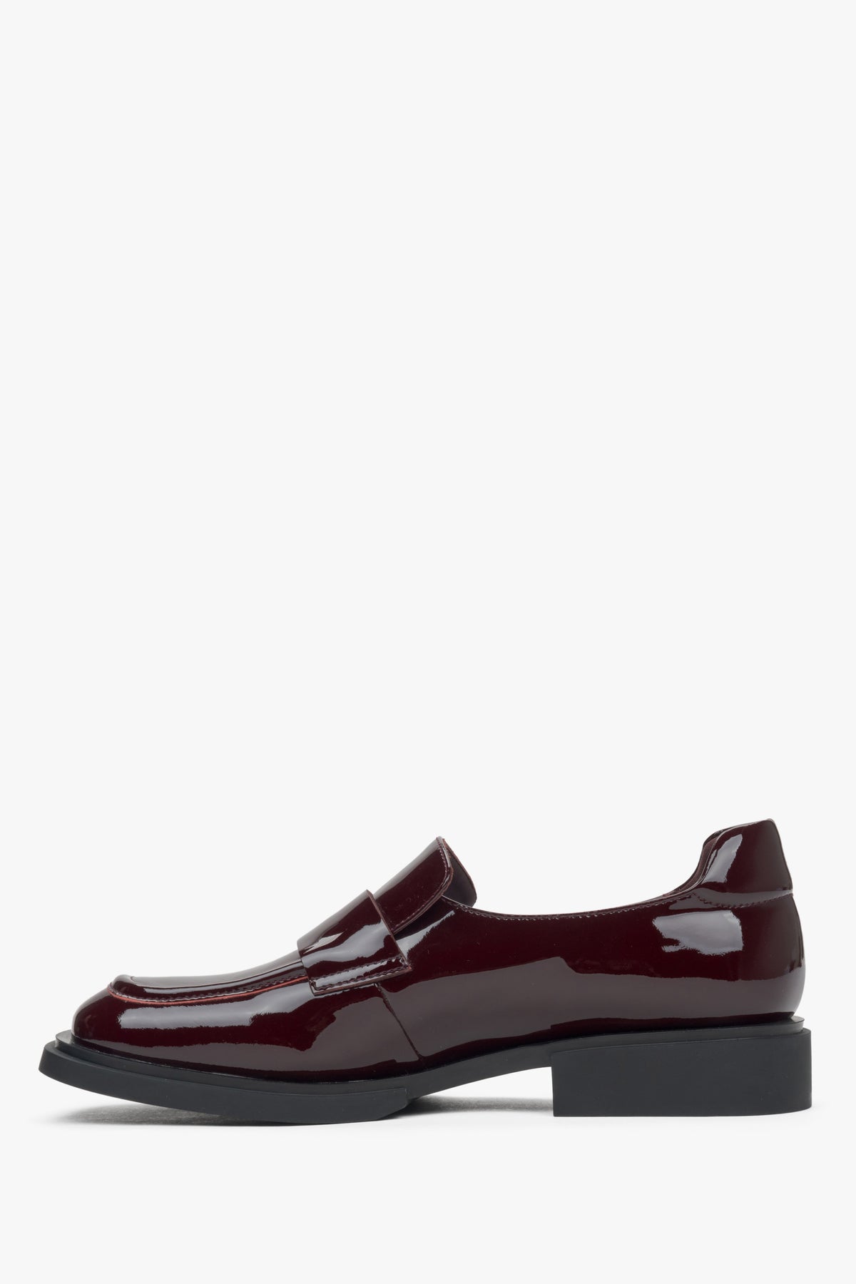 Damen Slipper aus bordeauxfarbenem Lackleder – Estro ER00115895