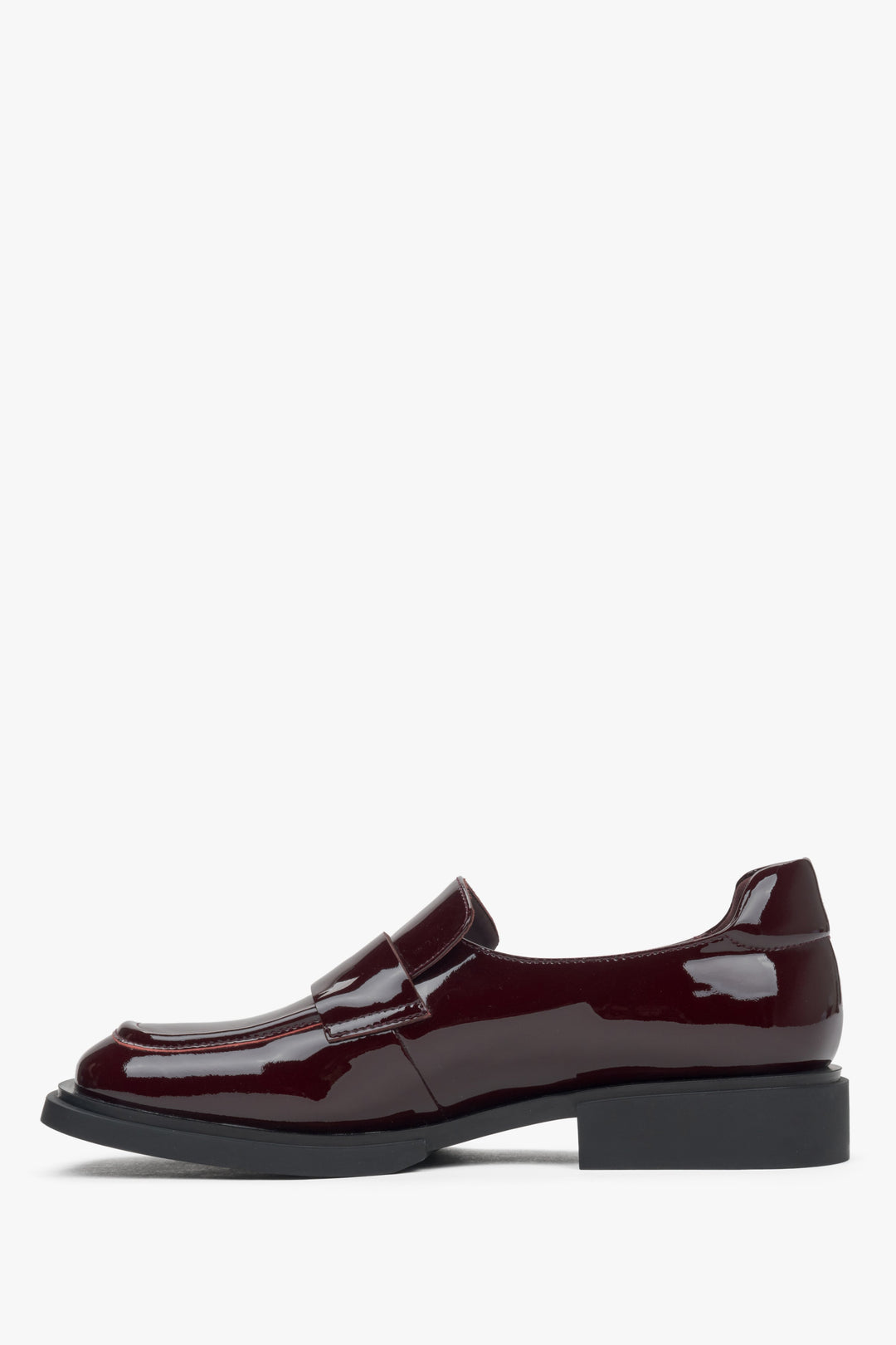 Damen Slipper aus bordeauxfarbenem Lackleder – Estro ER00115895