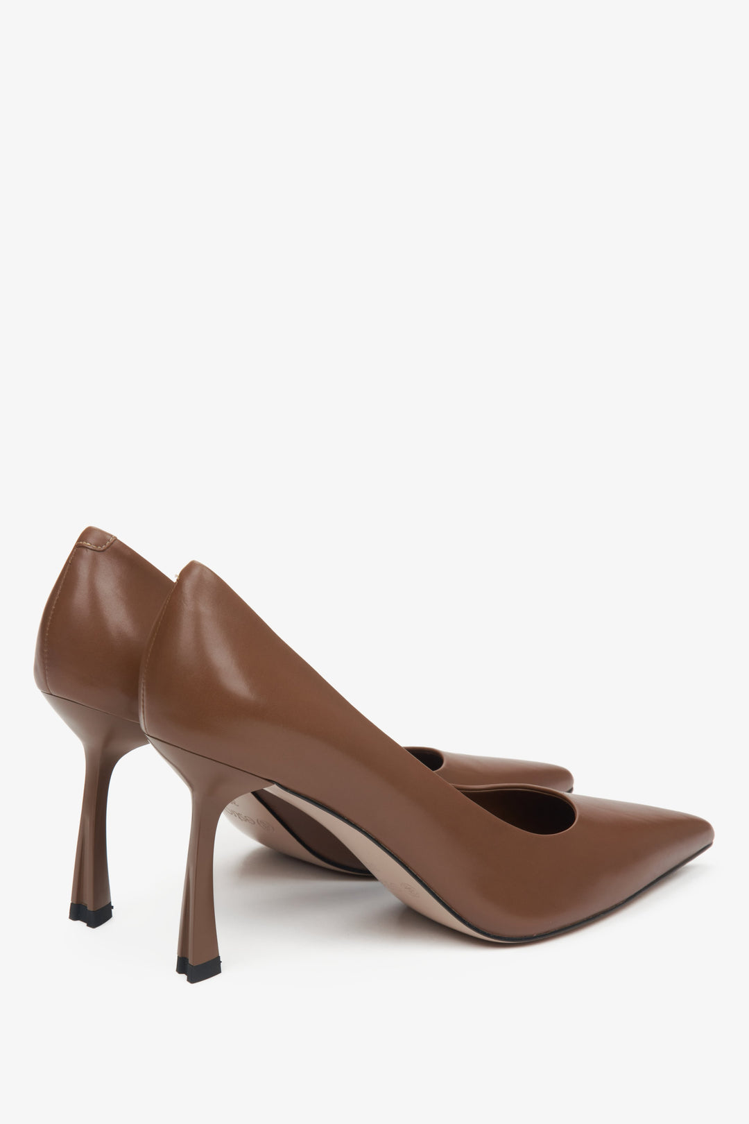 Braune High Heels aus Leder mit spitzer Zehenpartie Estro ER00115902