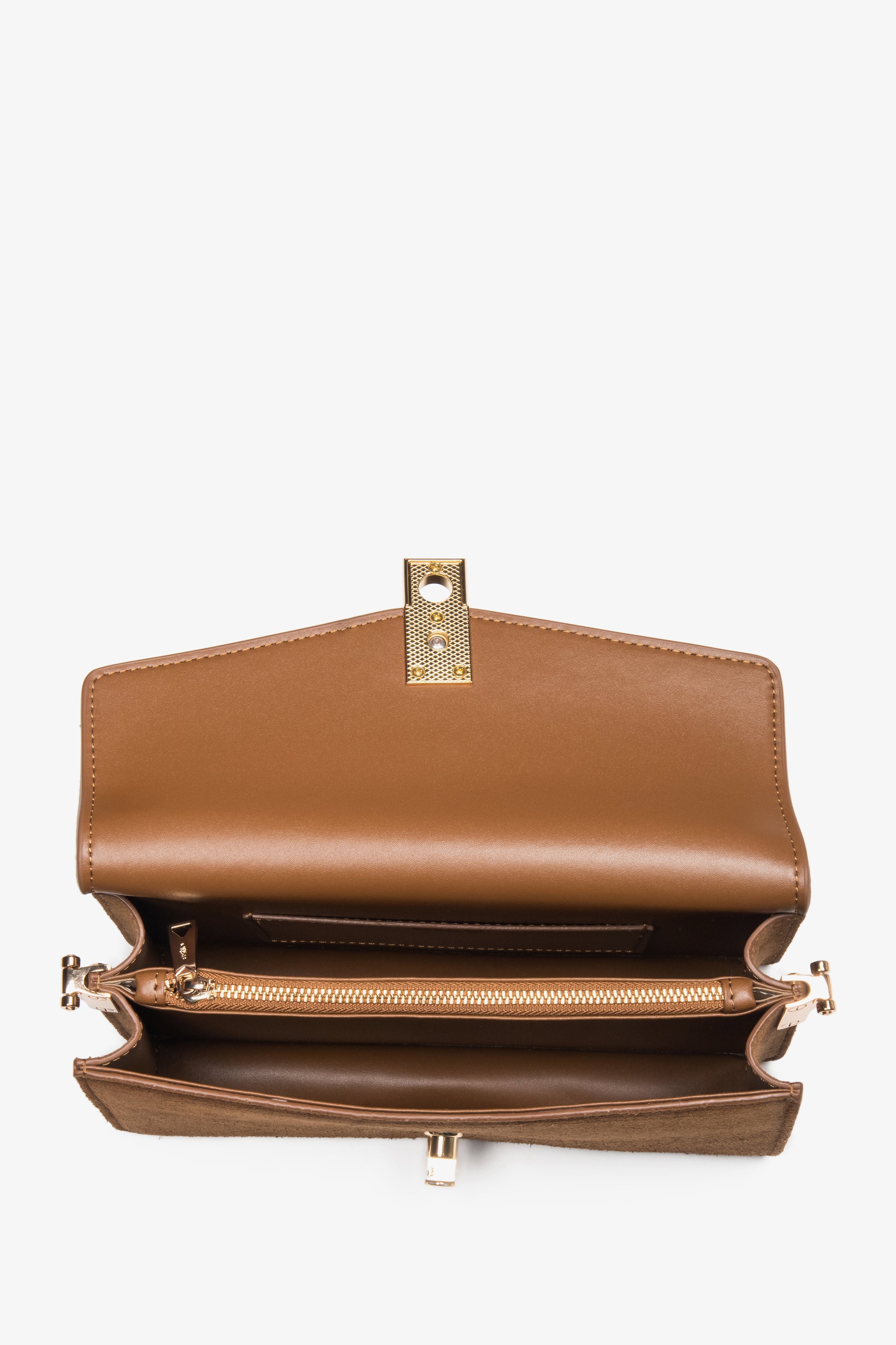 Innenansicht der braunen Velours-Tasche mit zwei Fächern und Lederfutter.