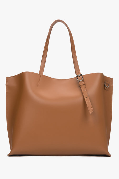 Flache Frontansicht der braunen Damen-Shopper-Tasche aus Echtleder 