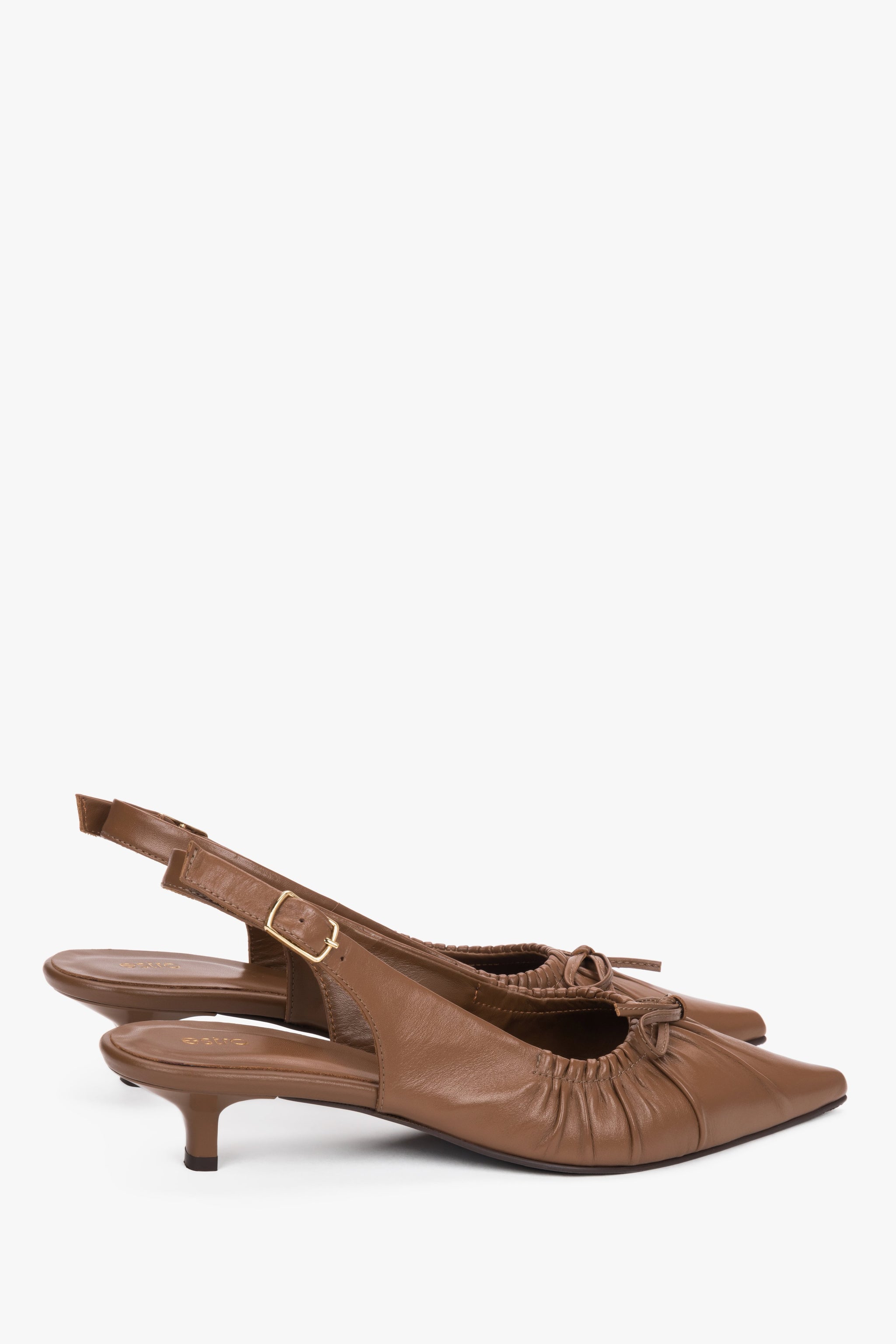 Braune Damen-Slingback-Pumps aus echtem Leder in seitlicher Profilansicht