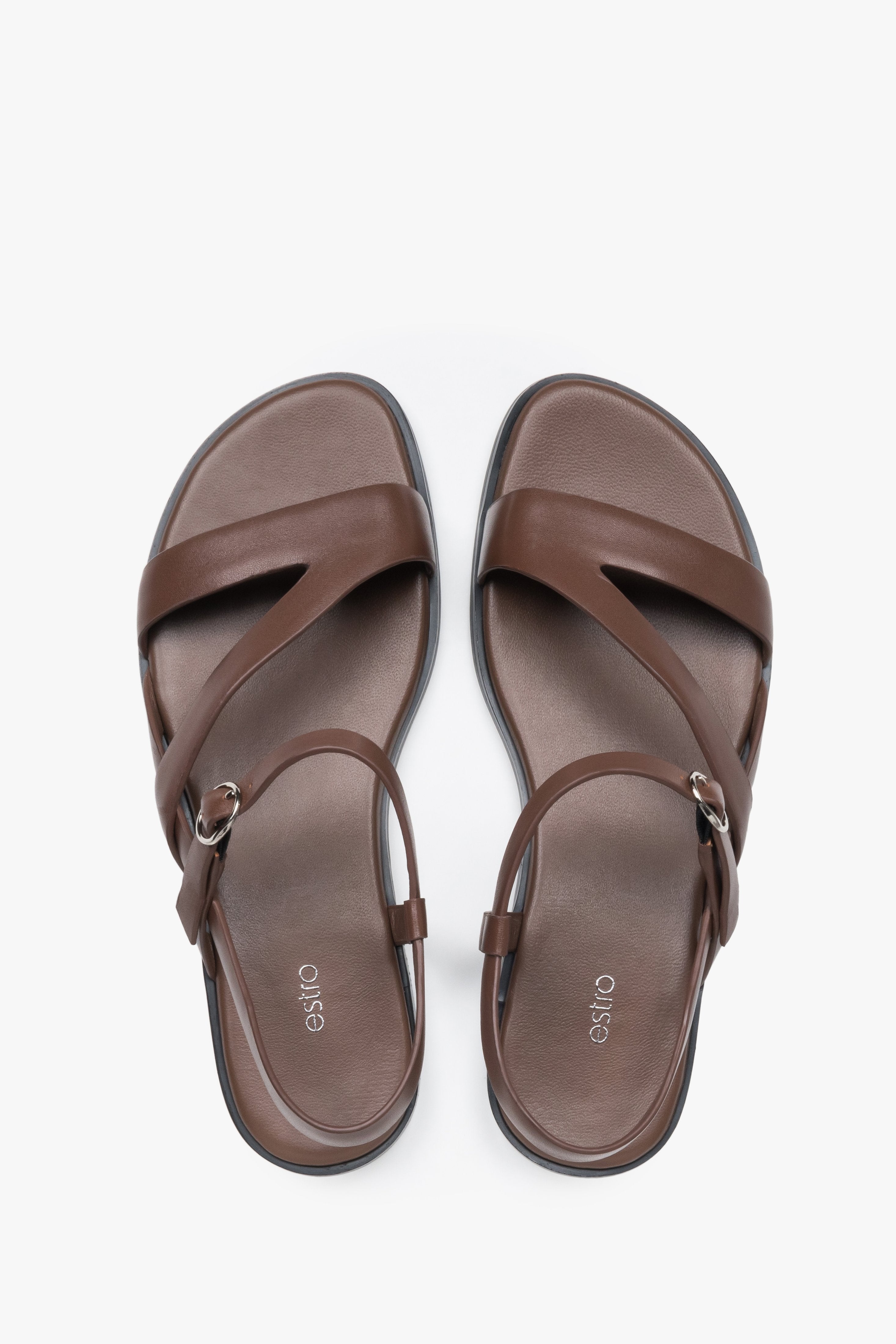 Braune Damen-Sandalen aus Leder von oben als Paar