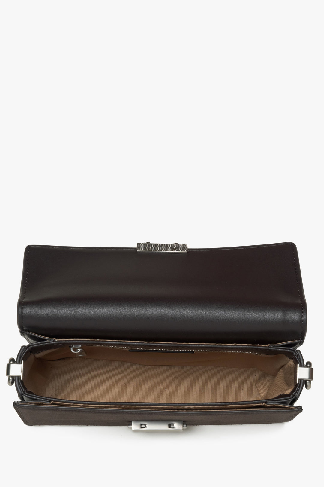 Elegante braune Umhängetasche für Damen mit verschiedenen Lederstrukturen.